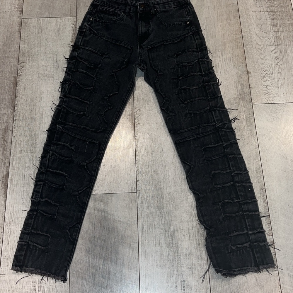 Black Skinny Distressed Jeans with Frayed Texture